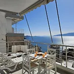 Wonderful Sea View In 031 Apartment